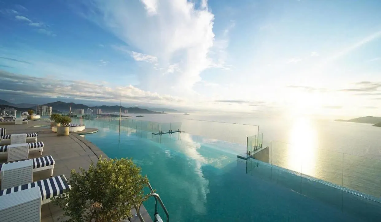 Cozy Panorama Apartment In Front Of The City Center Beach Nha Trang