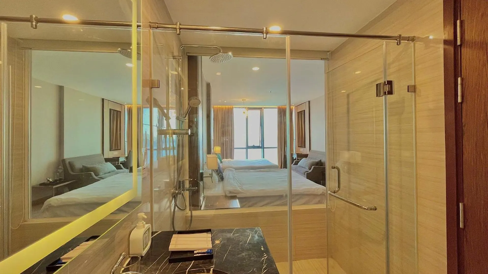 Cozy Panorama Apartment In Front Of The City Center Beach Nha Trang 0*,