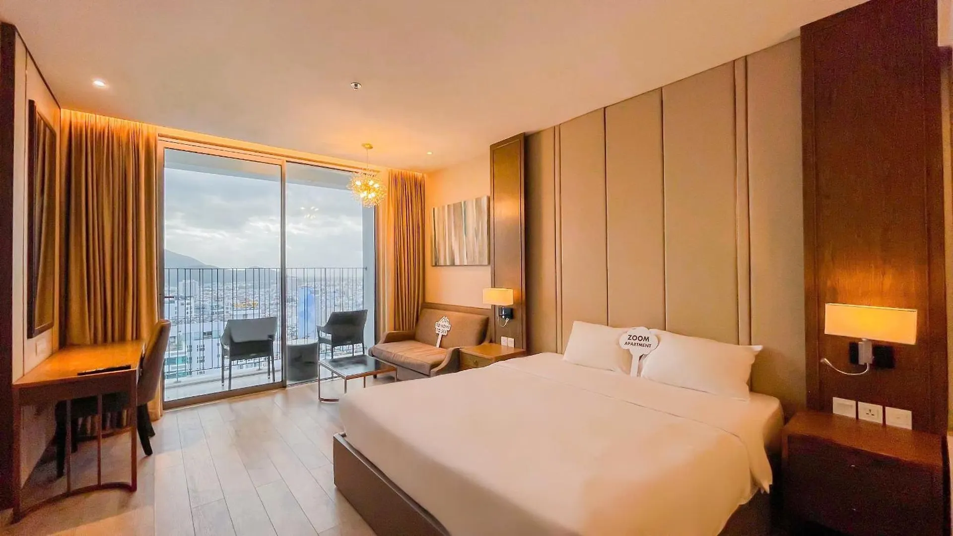 Cozy Panorama Apartment In Front Of The City Center Beach Nha Trang Vietname