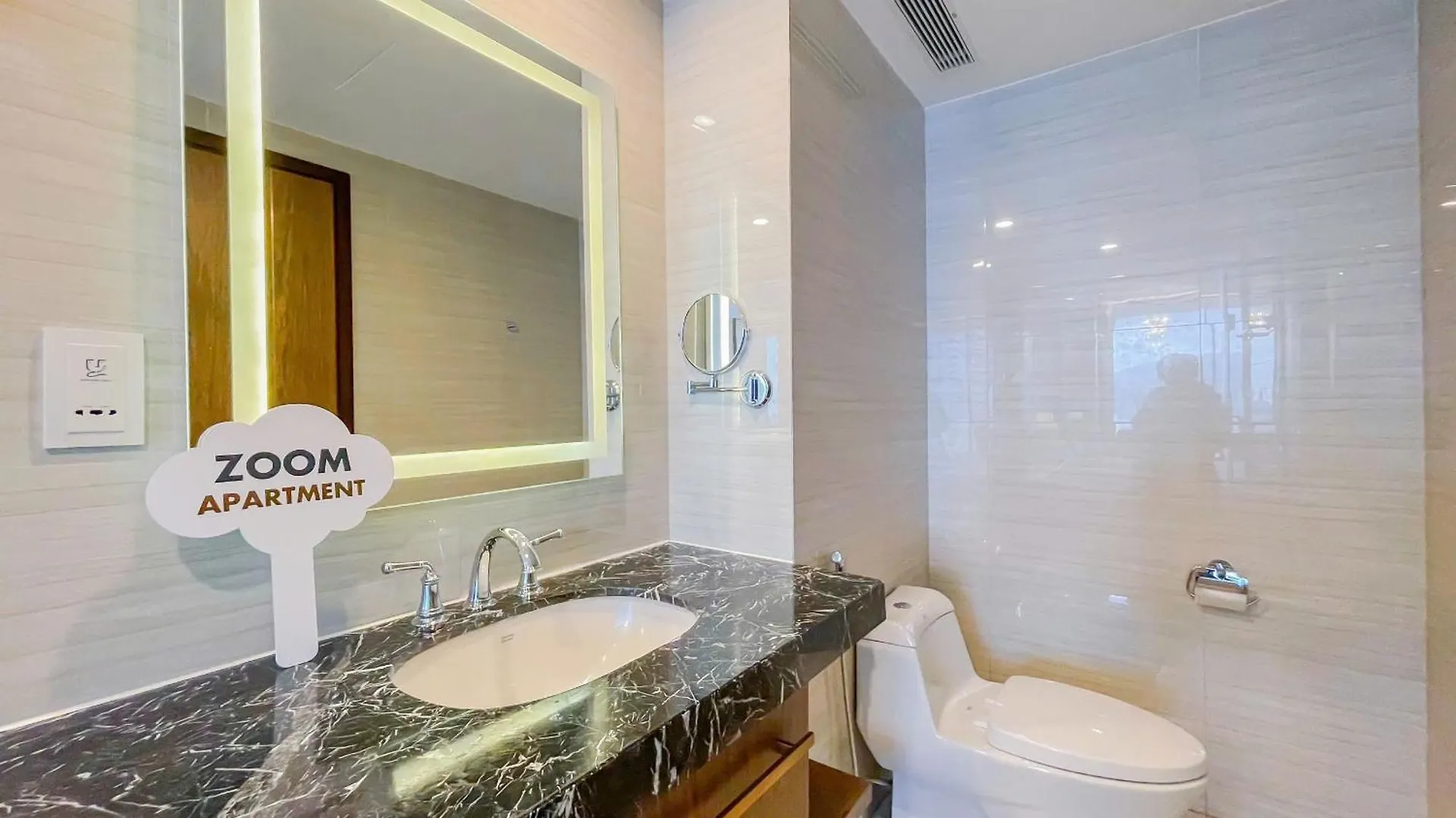 Cozy Panorama Apartment In Front Of The City Center Beach Nha Trang
