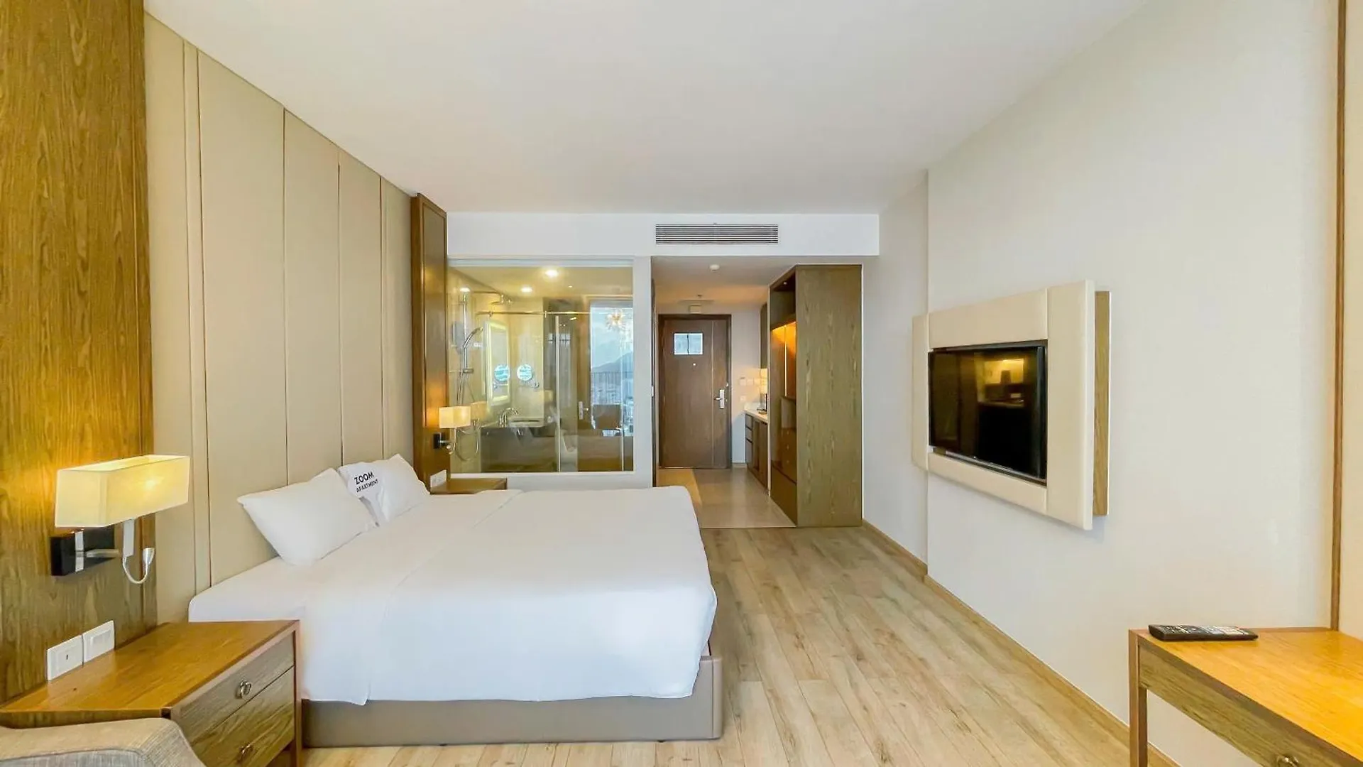 Cozy Panorama Apartment In Front Of The City Center Beach Nha Trang