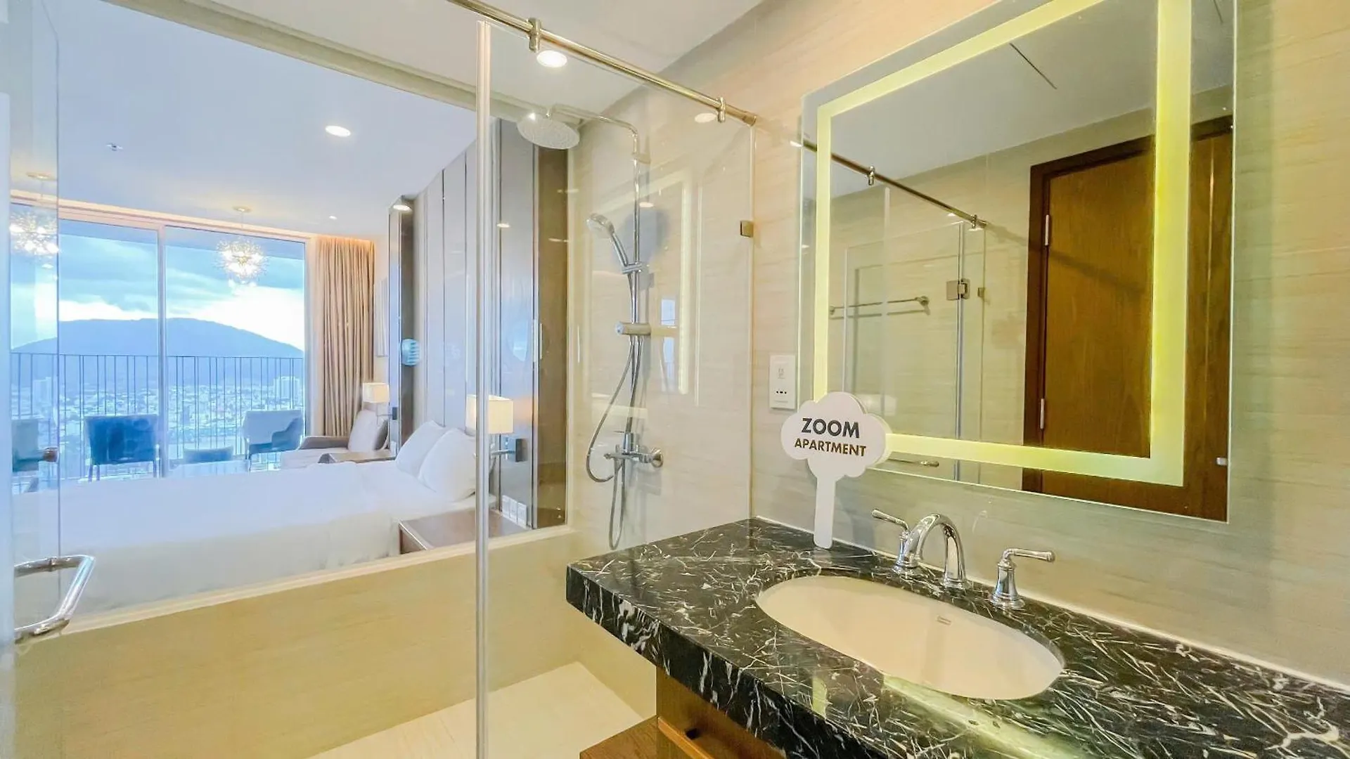 Cozy Panorama Apartment In Front Of The City Center Beach Nha Trang